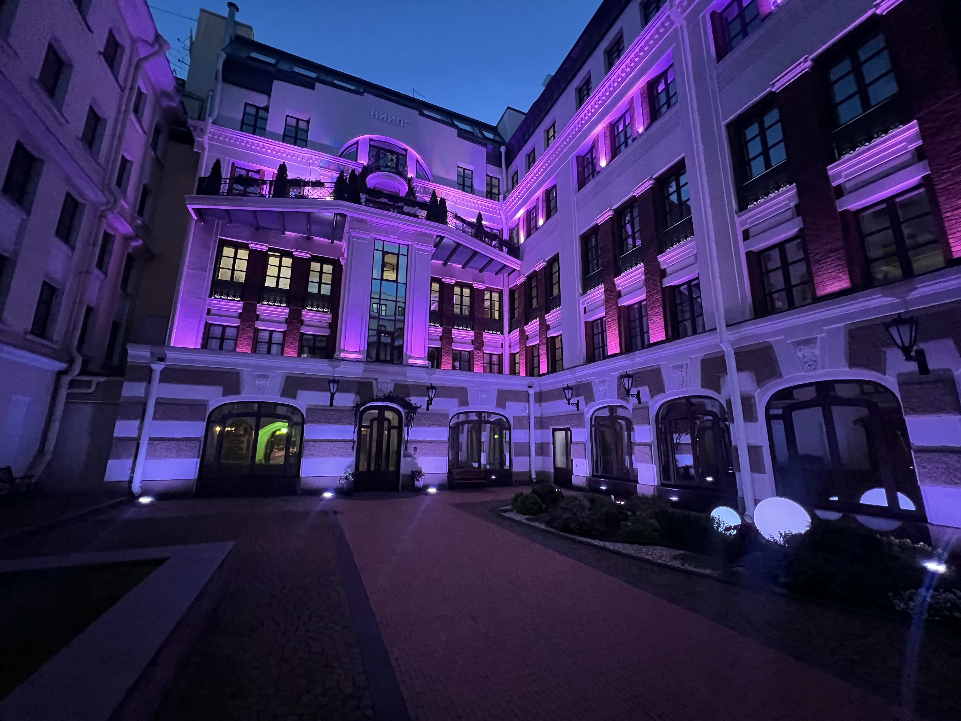 Архитектурная подсветка фасада