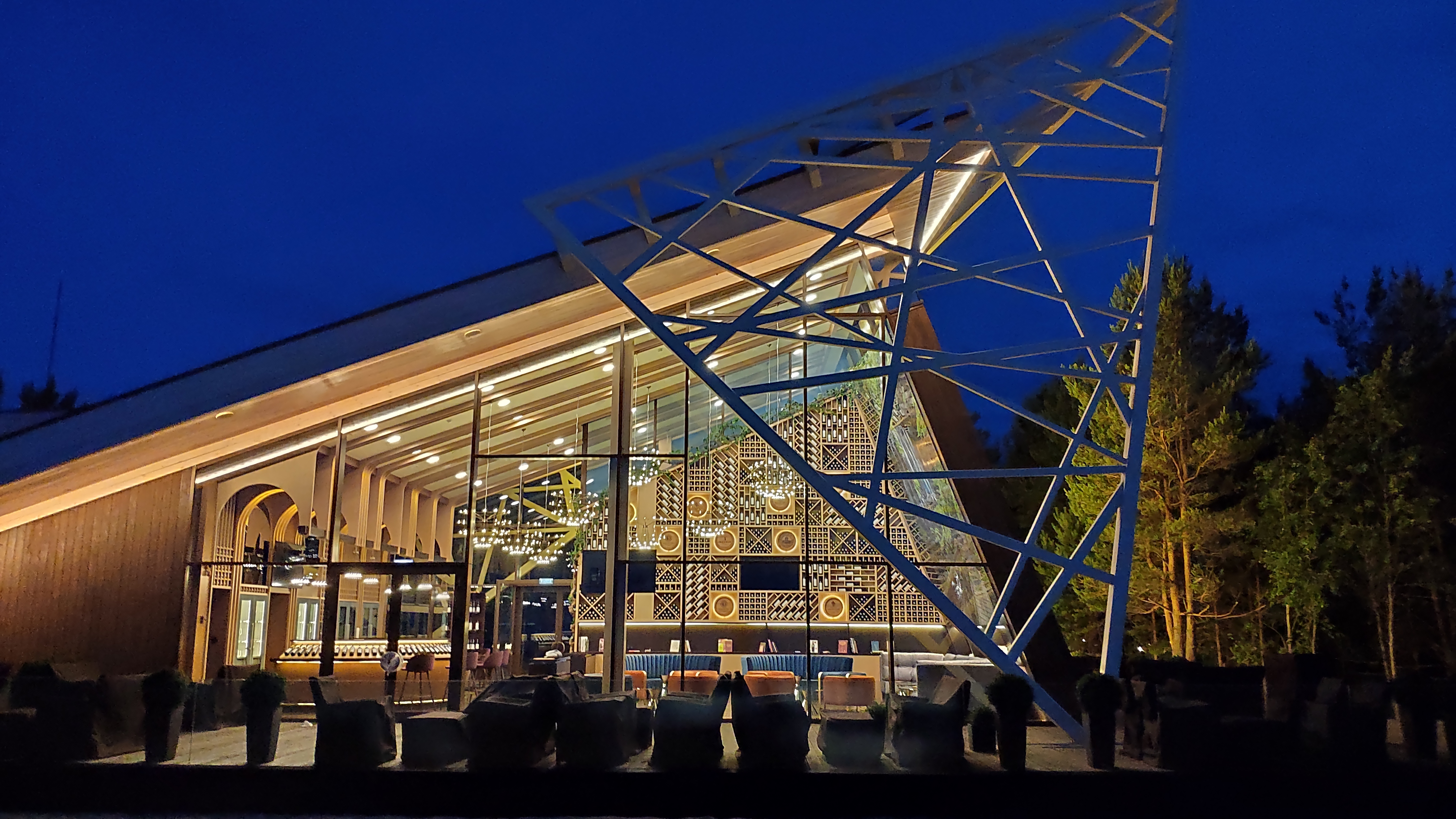 Точка на карте — вечерний вид