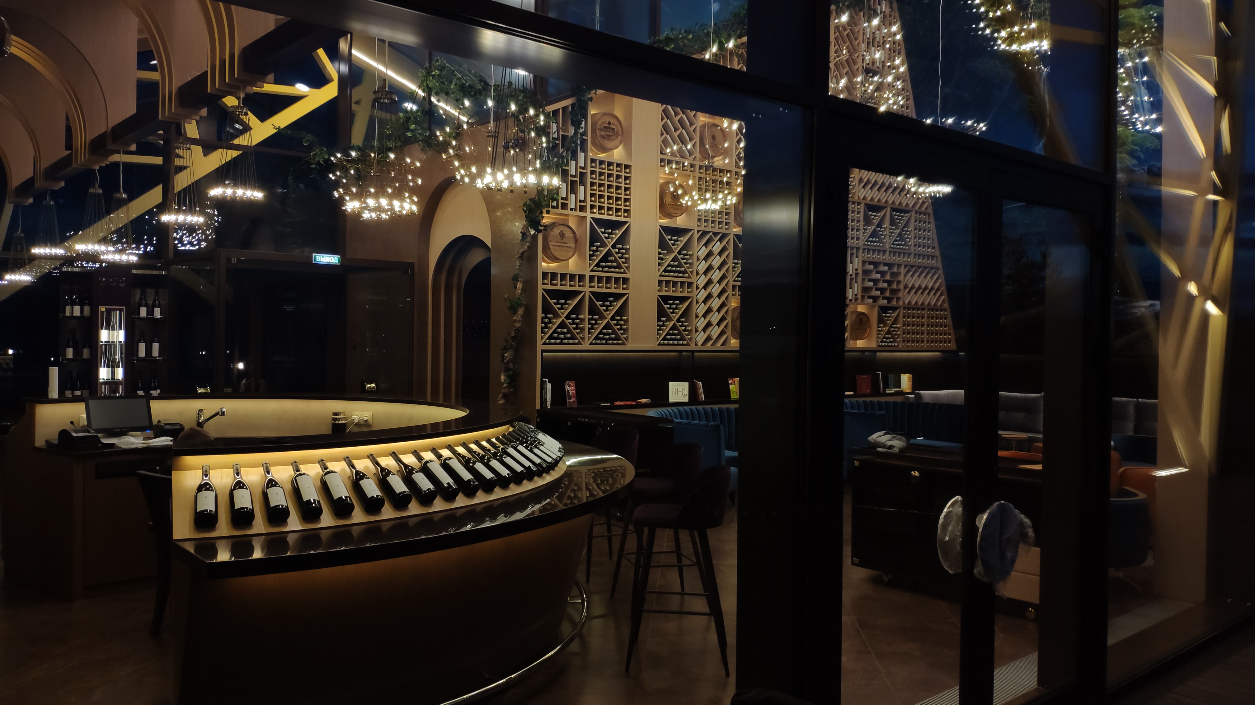 Точка на карте — архитектурный свет